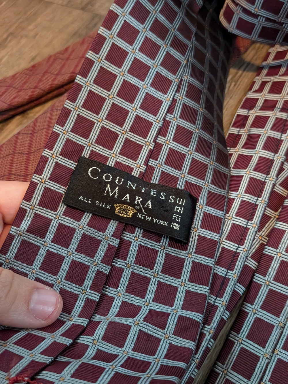 Vintage Countess Mara 100% Silk Necktie – Burgundy Squares Classic Professional